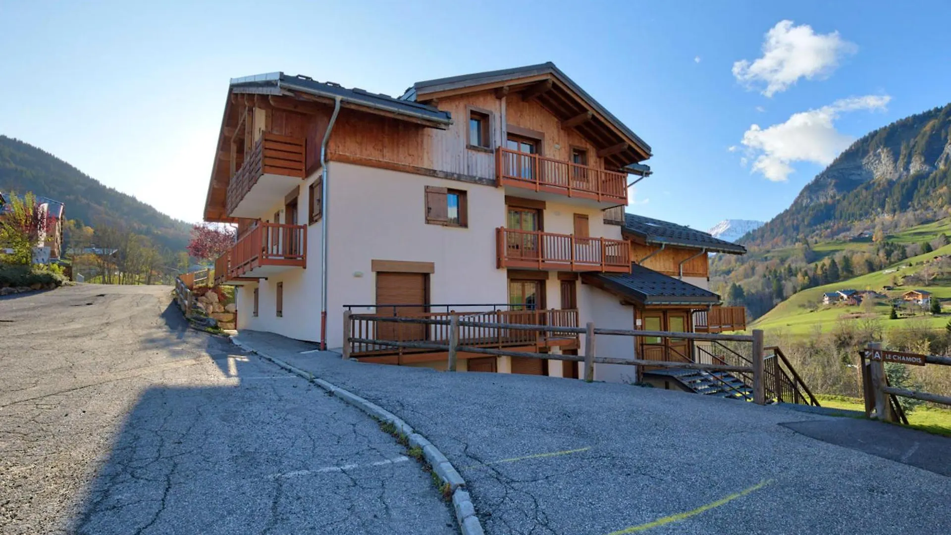 Appartement Cosy Avec Piscine, Au Pied Des Pistes A Flumet - Fr-1-505-208