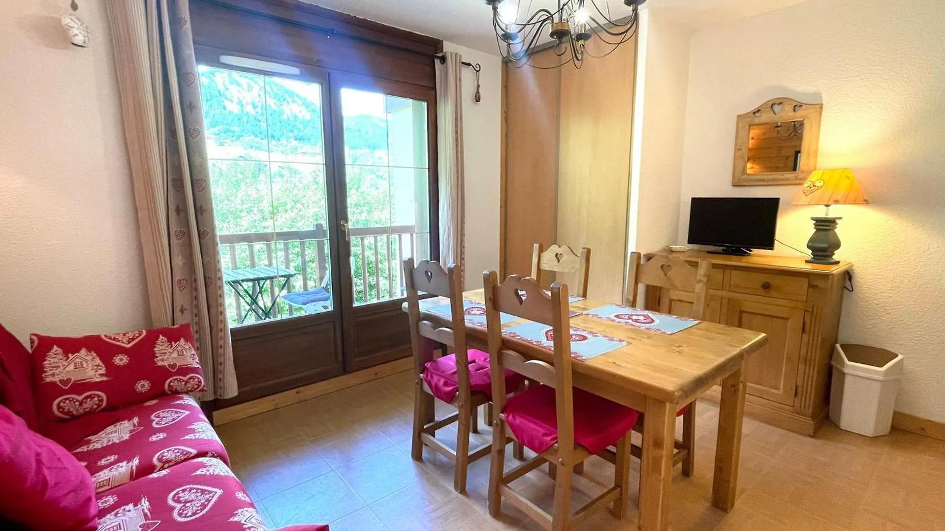Apartment Appartement Cosy Avec Piscine, Au Pied Des Pistes A Flumet - Fr-1-505-208